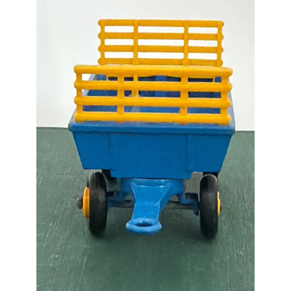 Vintage Lesney Matchbox No 40 Hay Trailer Blue Yellow Made in England Diecast